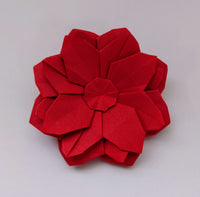 折り紙作品牡丹(赤色)